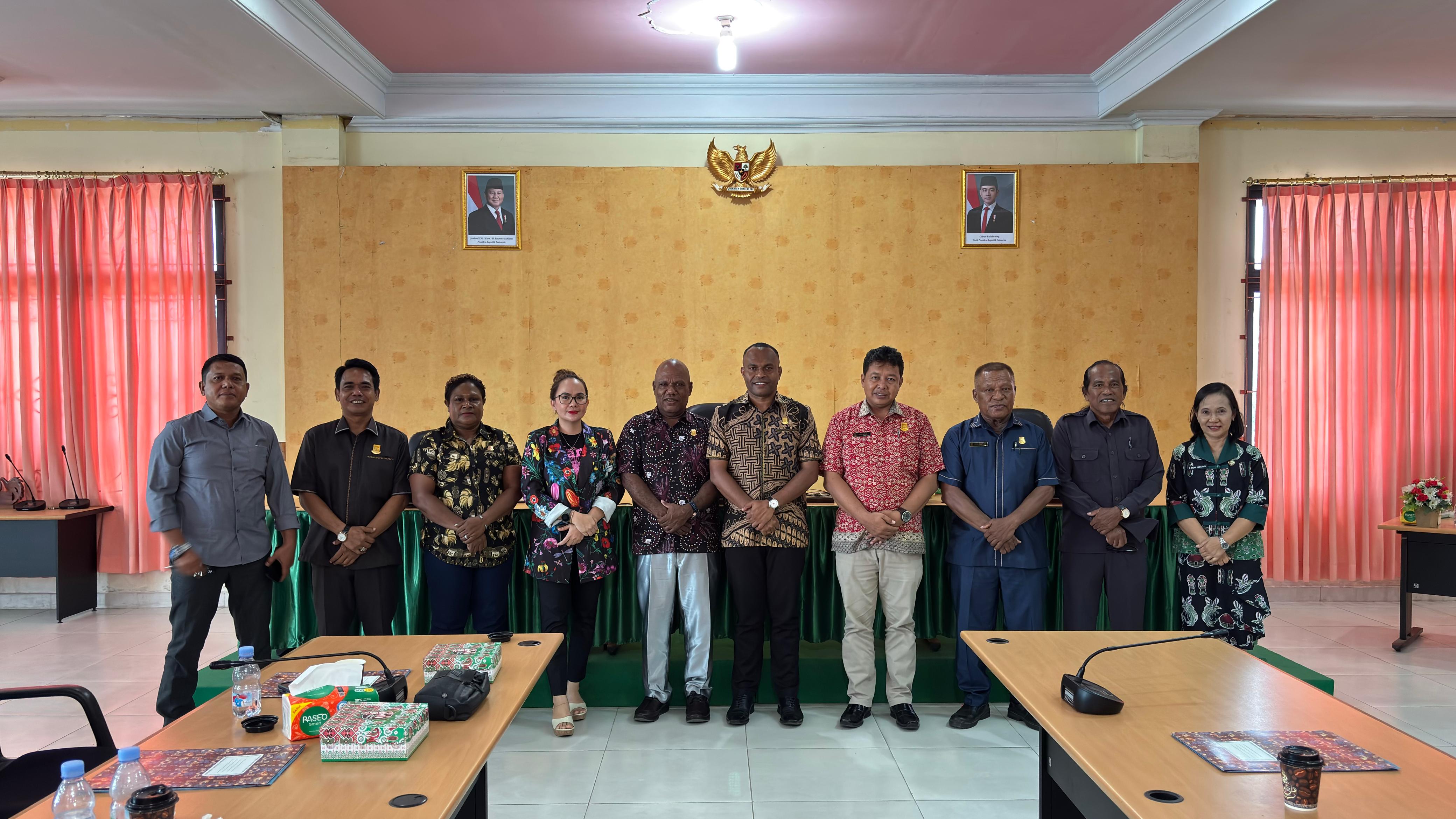 RAPAT BANMUS DPR KOTA JAYAPURA