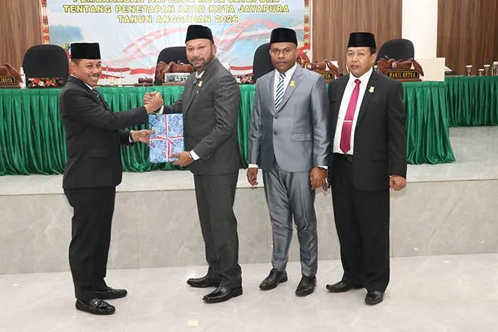 Rapat Paripurna Bahas Raperda APBD 2026, DPRK Jayapura Soroti Ketergantungan Fiskal dan Dorong Optimalisasi PAD