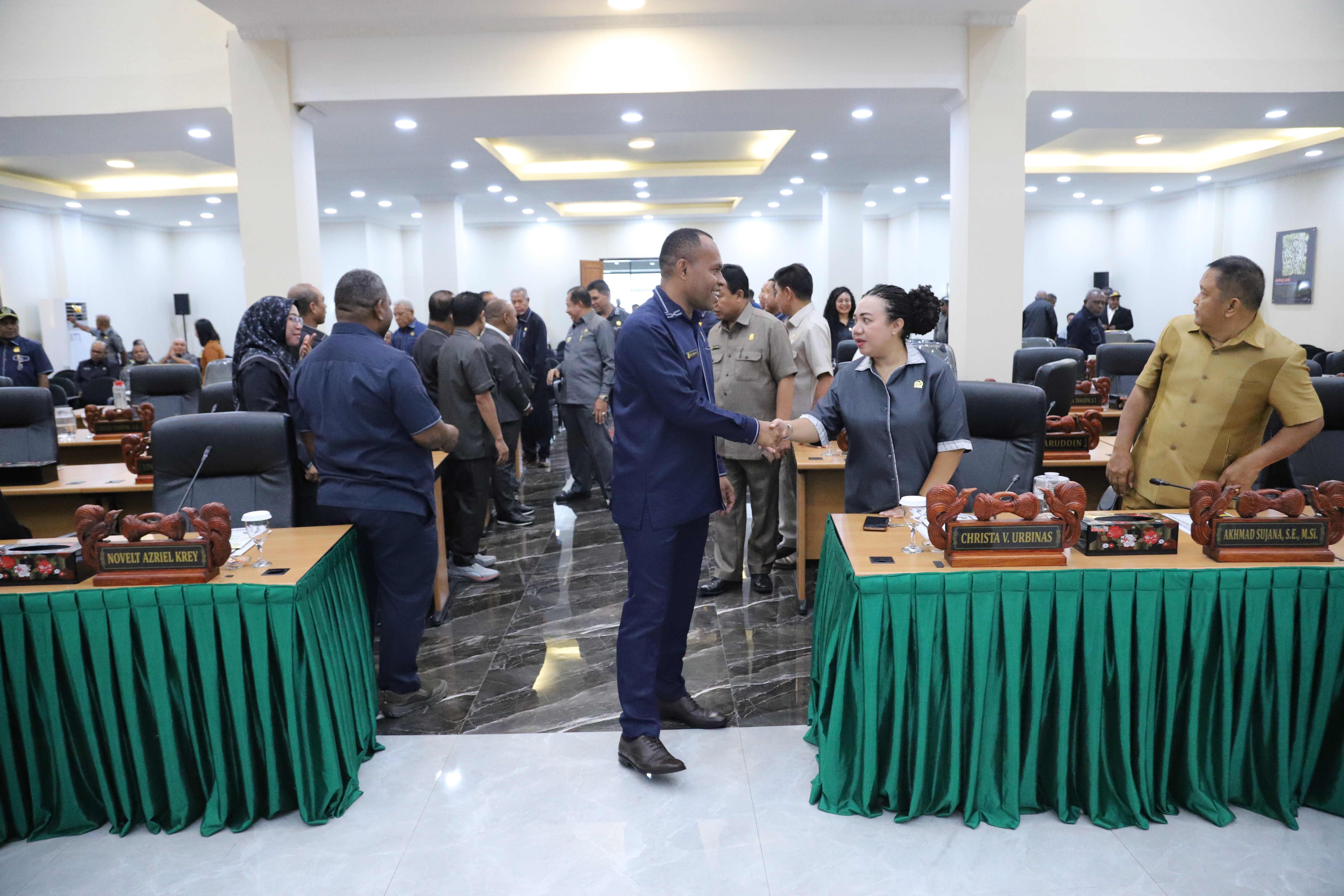 RAPAT PARIPURNA DPR KOTA JAYAPURA MASA PERSIDANGAN III TAHUN 2026 DENGAN AGENDA PEMBAHASAN RANCANGAN PERATURAN DAERAH (RAPERDA) TENTANG PENETAPAN PERUBAHAN ANGGARAN PENDAPATAN DAN BELANJA DAERAH (APBD) TAHUN ANGGARAN 2026.